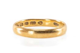 22CT GOLD WEDDING BAND, ring size M, 2.4gms Provenance: private collection Ceredigion Comments:
