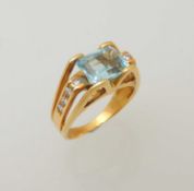 AQUAMARINE & DIAMOND RING, rectangular cut stone approx. 9 x 6mms, on a split-shank with six channel