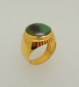 GENT'S CABOCHON JADEITE GOLD SIGNET RING, unmarked, testing as 18ct, size U, 9.2g Provenance: