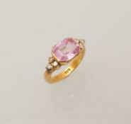 18CT YELLOW GOLD, PINK SAPPHIRE & DIAMOND DRESS RING, rectangular step cut sapphire approx. 3ct,