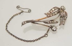 ANTIQUE DIAMOND SPRAY BROOCH, set with old round cut diamonds, totalling approx. 0.5cts, set in