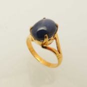 18CT GOLD STAR SAPPHIRE RING, cabochon stone approx. 11 x 7mms, four-claw mount, size L, 4.4g