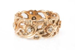 STUART DEVLIN/FRANKLIN MINT 14CT GOLD DIAMOND RING, 'The Welsh Gold Eternity Ring' designed by