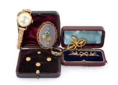 ASSORTED JEWELLERY & WRISTWATCH, comprising boxed set foliate engraved shirt studs, boxed 9ct seed