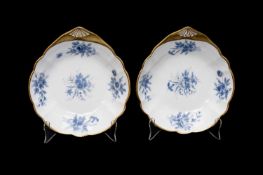 NANTGARW PORCELAIN PAIR OF SHELL DISHES circa 1818-20, solid gilt rim and gilded handle with fan