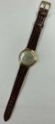 JAEGER-LECOULTRE GOLD CASED GENT'S WRISTWATCH, champagne coloured dial with centre seconds, signed