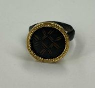 MUSÉON ART ANTIQUE ROMAN BRONZE RING, newly mounted in 21ct gold, size P, the head 17mms (diam.),