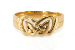 18CT PURE WELSH GOLD LOVERS KNOT RING, stamped 'AUR', 'CYMRU' & '750', ring size Y, 6.3gms in Aur