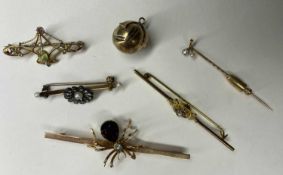 SMALL NUMBER OF DECORATIVE GEM SET BROOCHES, including a rose diamond and pearl daisy head bar