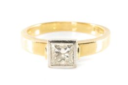 18K SINGLE STONE DIAMOND RING, princess cut diamond appr. 0.87ct (5.4 x 5.4mm), in plain white