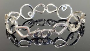 9CT WHITE GOLD MODERNIST BRACELET, 19cms (l), 15.5g Provenance: private collection Flintshire