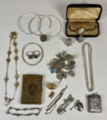 ASSORTMENT OF JEWELLERY including charm bracelet, 59gms, silver vesta case, 45mms, 18gms, two silver