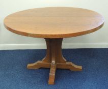 FOXMAN: DON CRAVEN (BOROUGHBRIDGE) OAK CIRCULAR PEDESTAL DINING TABLE, 120cms (diam.) top, on a