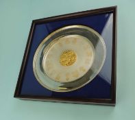 SILVER & PARCEL GILT DISH, 'The Queen's Silver Jubilee 1952-1977 - The College of Arms', by