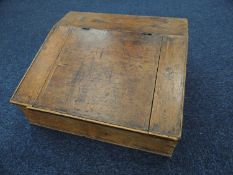 19TH CENTURY PINE CLERK'S TABLETOP DESK, with hinged sloping front, interior with two drawers, 29 (