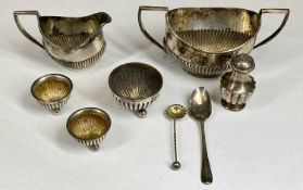 ASSORTED SILVER COLLECTABLES, including small oval jug and bowl with gadrooned decoration, pair of