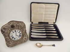 SILVER MOUNTED DRESSING TABLE WATCH CASE, Birmingham 1908, enclosing a Finnigans of Manchester