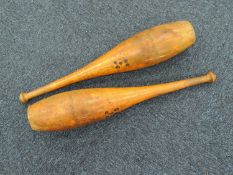 PAIR OF VINTAGE 4 ¼ LB EXERCISE BATONS, 25