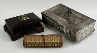 FINE QUALITY ELIZABETH II RECTANGULAR SILVER PRESENTATION CASKET, with ribbed concave sides, the lid