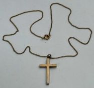 9CT GOLD CROSS FORM PENDANT, on a 9ct gold fine chain choker necklace, 3.7g
