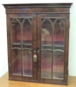 LATE GEORGE III MAHOGANY WALL CABINET of small proportions, c. 1820, 71 (h) x 61.5 (w) x 26.5cms (d)