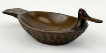 UNUSUAL SCANDINAVIAN TREEN 'ALE HEN' modelled as a goose/duck, tail handle carved with geometric