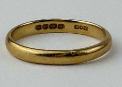 22CT GOLD WEDDING RING, size O, 4g Comments: ring misshapen