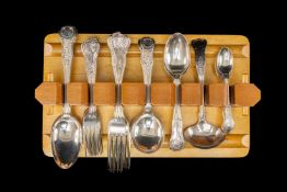SILVER CANTEEN 'KINGS' PATTERN FLATWARE FOR SIX, Sheffield 1901, 1912, 1913, 1957, comprising