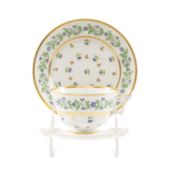 FLIGHT BARR & BARR, WORCESTER PORCELAIN TEACUP & SAUCER, painted with Chantilly sprig pattern,