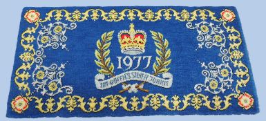 ELIZABETH II SILVER JUBILEE (1977) COMMEMORATIVE RUG, 135 x 69cms Provenance: The collection of