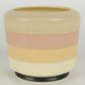 POOLE EVEREST WARE SHORT VASE, 10cms (h) Provenance: The collection of Philip Clarkson Comments:
