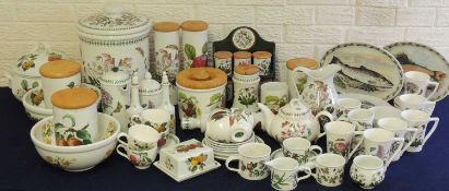 QUANTITY OF PORTMEIRION BOTANIC GARDEN & POMONA POTTERY, including teaware, kitchenware, storage