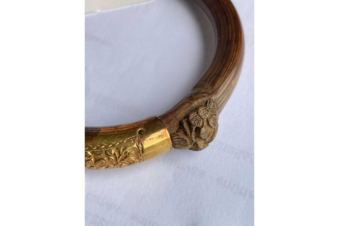 CHINESE JADEITE PENDANT & RATTAN BANGLE, pendant carved as a bamboo stem, apple green tone, yellow - Image 14 of 19