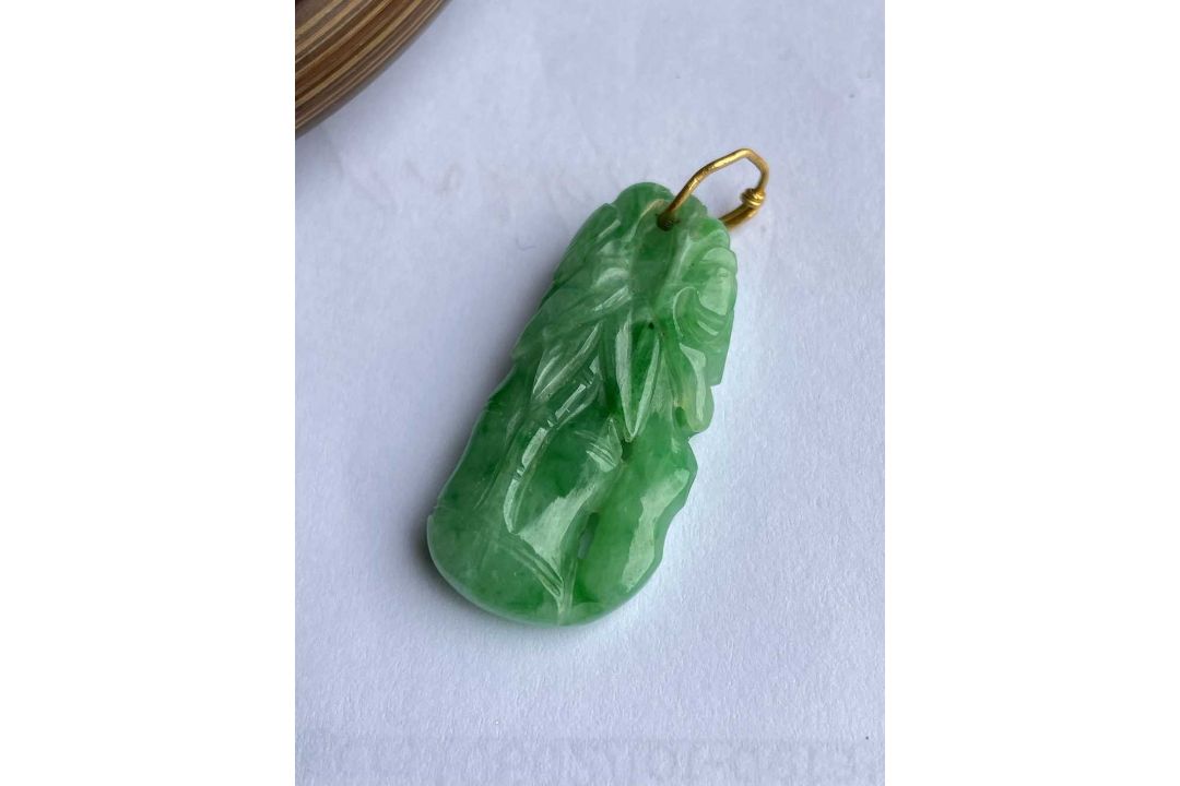 CHINESE JADEITE PENDANT & RATTAN BANGLE, pendant carved as a bamboo stem, apple green tone, yellow - Image 5 of 19