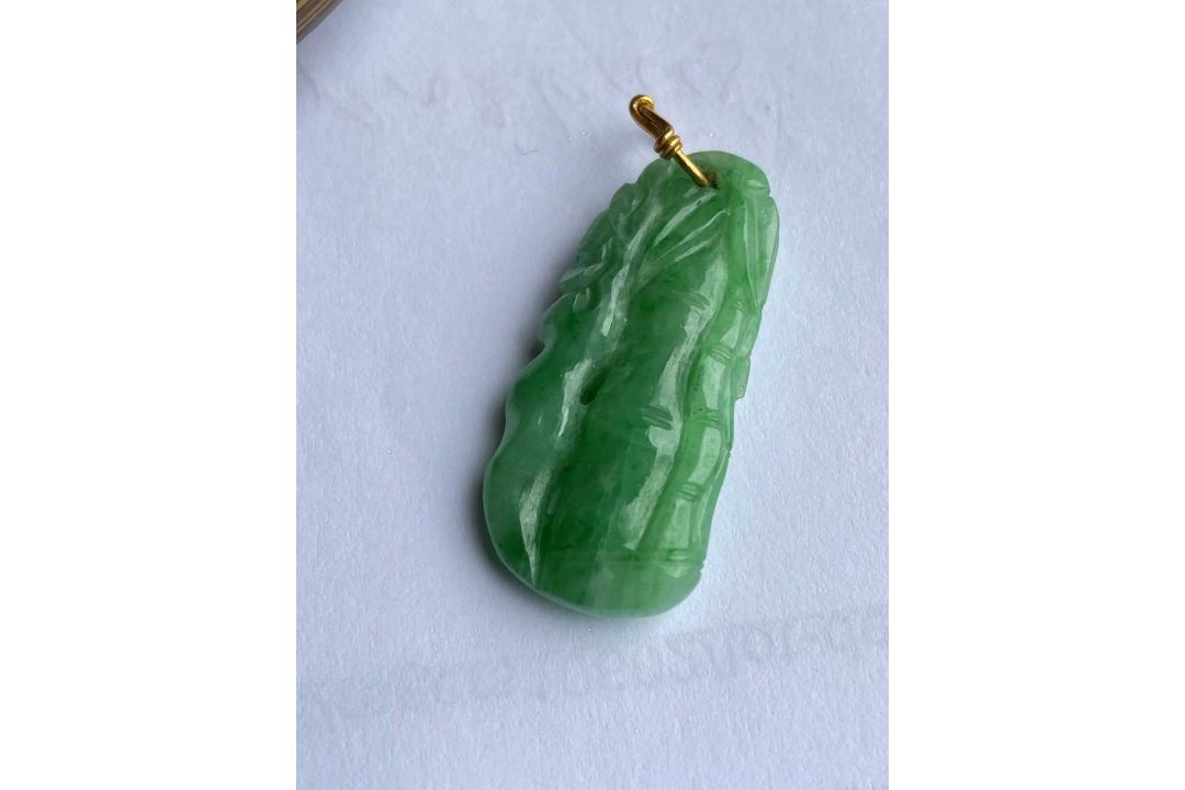 CHINESE JADEITE PENDANT & RATTAN BANGLE, pendant carved as a bamboo stem, apple green tone, yellow - Image 6 of 19