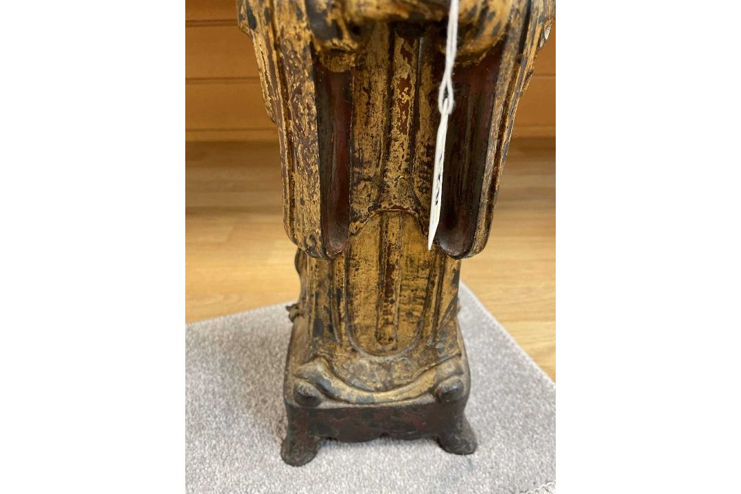 MING DYNASTY GILT LACQUERED BRONZE FIGURE OF AN OFFICIAL, late 17th C, standing in flowing robes - Image 3 of 9