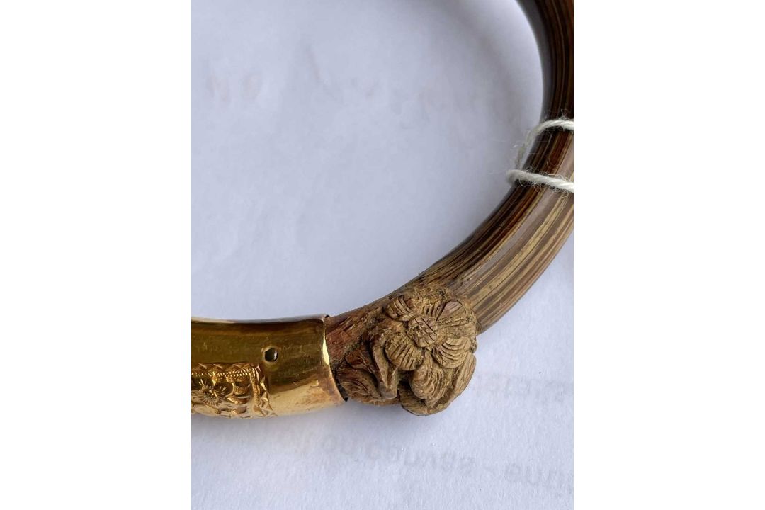 CHINESE JADEITE PENDANT & RATTAN BANGLE, pendant carved as a bamboo stem, apple green tone, yellow - Image 11 of 19