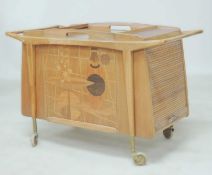 QUALITY ART DECO WALNUT & INLAID COCKTAIL TROLLEY, possibly French, c. 1950, with pull-up and fold-