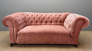 LATE VICTORIAN BUTTON-UPHOLSTERED TWO-SEATER DROP-END CHESTERFIELD, dusty pink velour upholstery, 67