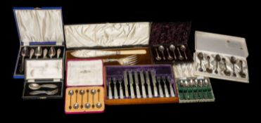 ASSORTED BOXED SILVER FLATWARE, comprising set 6 Blue John set teaspoons, Mappin & Webb