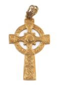 9CT GOLD CELTIC CROSS PENDANT, 4cms, 4.3g Provenance: private collection Caerphilly County Borough