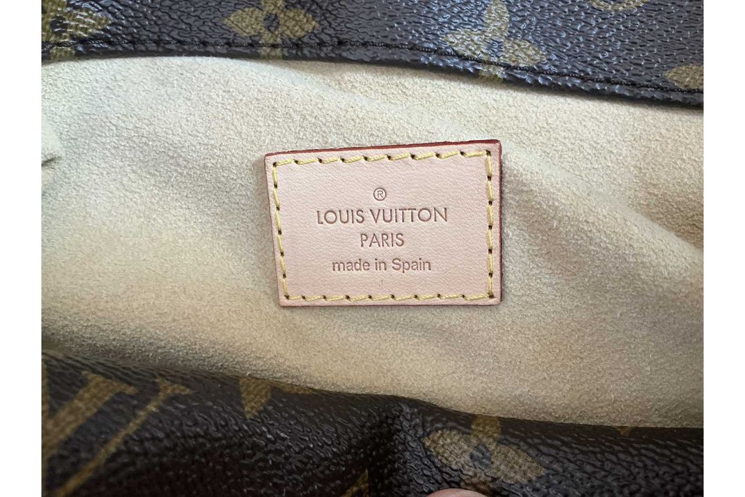 LOUIS VUITTON 'ARTSY' BAG, iconic design, 'Louis Vuitton, Paris, Made in Spain' makers label, - Image 5 of 10