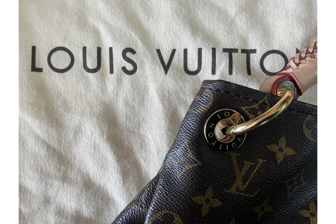 LOUIS VUITTON 'ARTSY' BAG, iconic design, 'Louis Vuitton, Paris, Made in Spain' makers label, - Image 2 of 10