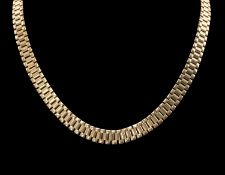 ITALIAN 9CT GOLD BRICK LINK CHOKER NECKLACE, 41cms (l), 22.6g Provenance: private collection Conwy