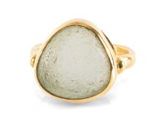 18CT GOLD SEA GLASS RING, by Gina Cowen, ring size Q, 8.9g Provenance: private collection