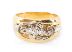 CLOGAU GOLD LIMITED EDITION MILLENNIUM RING, set with three small brilliants in white gold date,