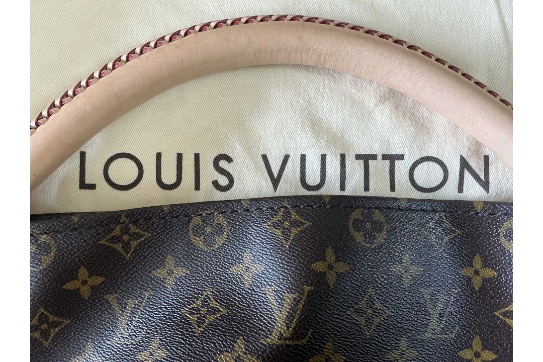LOUIS VUITTON 'ARTSY' BAG, iconic design, 'Louis Vuitton, Paris, Made in Spain' makers label, - Image 3 of 10