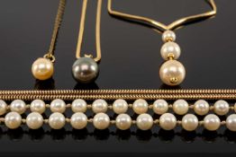 ASSORTED PEARL JEWELLERY, including 18ct gold diamond mounted South Seas pearl approx. 10mms (diam.)
