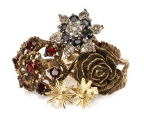 9CT GOLD JEWELLERY comprising three rings, sapphire & diamond star, rose and garnet, together with a