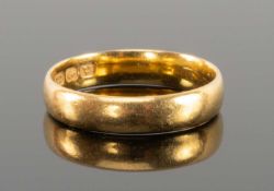 22CT GOLD WEDDING BAND, 4.4g Provenance: private collection Caerphilly Comments: ordinary daily-worn
